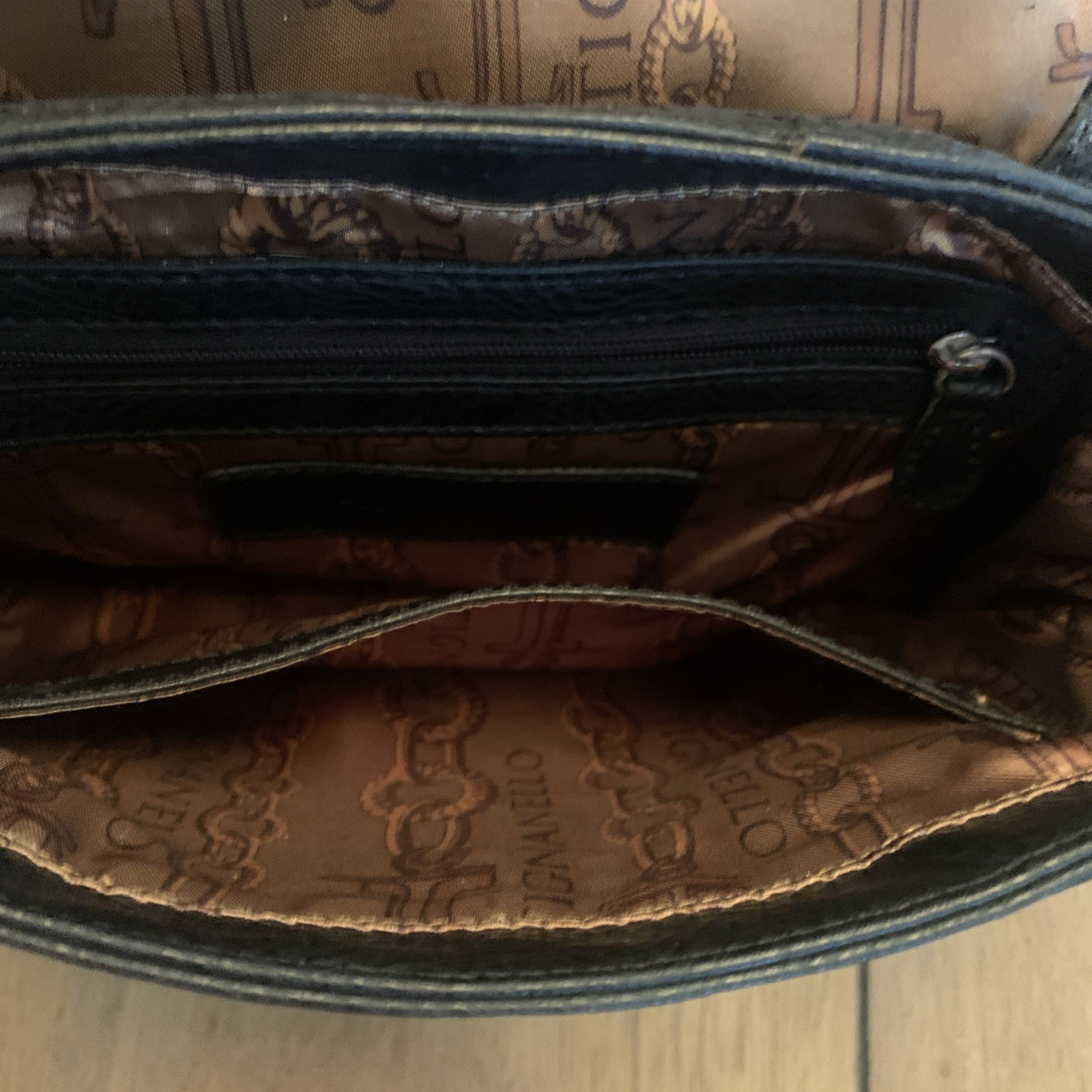 Tignanello patchwork suede 100 % leather crossbod… - image 9