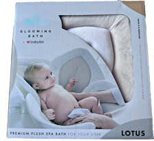 Blooming Bath Lotus 4 Petal Baby Bath - Creme/ Gold