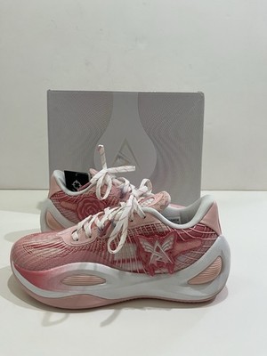 Rigorer Austin Reeves Basketball Shoe - Valentine s Day, size 6.5 Women s
