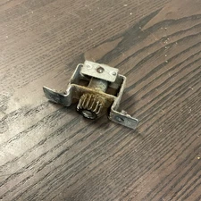 Cessna 150 LH Cabin Door Rotary Latch Clutch P/N 0412066-1