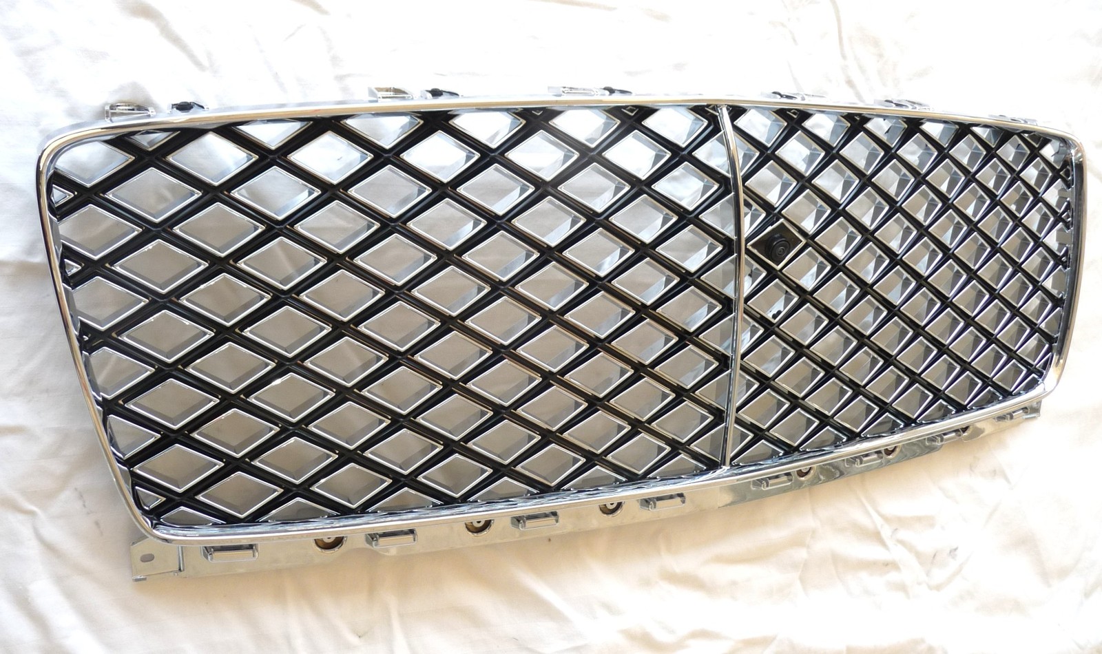 2019-2024 Bentley Continental GT GTC Front Matrix Grille w/Camera 3SD853597AM OE