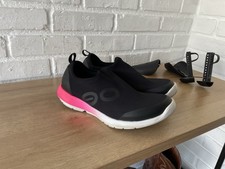 Oofos OOmg Sport Low Shoes 9 Women  s Black Recovery Slip On Comfort Walking