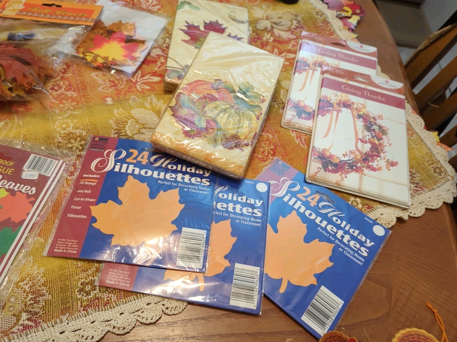 Super Sale! Thanksgiving 30pc Lot Beistle Paper Magic Die-Cuts Book Decorations