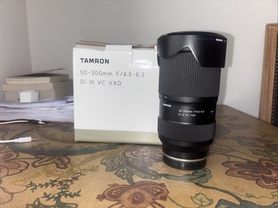 Tamron lens 50-300mm f/4.5-6.3 Di III VC VXD [Sony E mount], excellent condition