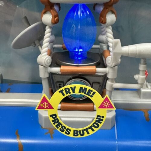 Fortnite Battle Bus Deluxe Fahrzeug Pack mit RECRUIT JONESY Figur Neu in OVP - Bild 8 von 11