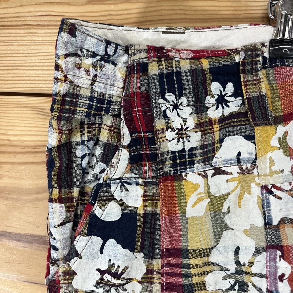 Plugg Shorts Mens 44 Plaid Cargo Pockets Hawaiian Flowers Red Yellow Cotton B175 - Image 3 of 4