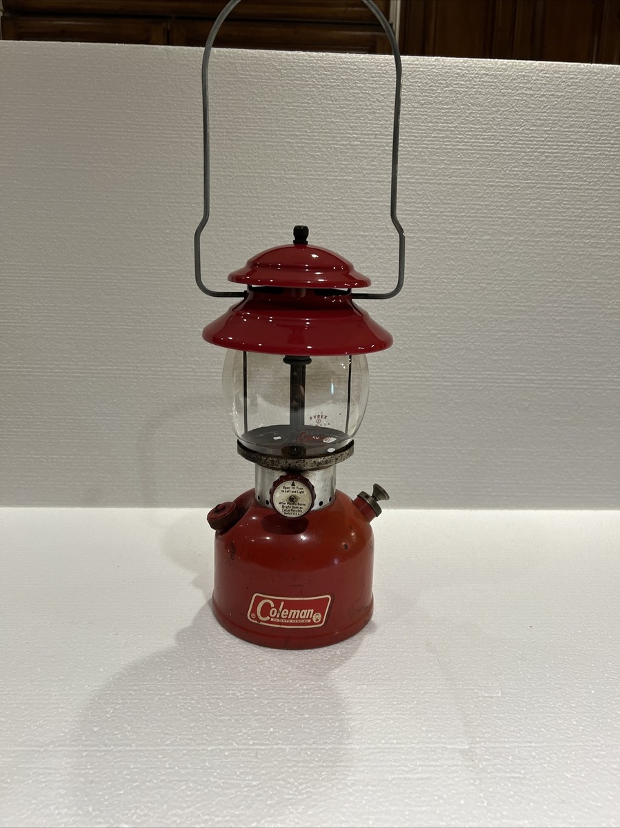 Clean Coleman Single Mantle Lantern Model 200A dated 1/66 Jan 1966