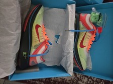 zoom fly doernbecher on feet