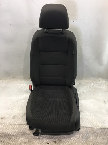 VW Golf V Variant 1KM  Sitz links vorne 1K5881021RQ Fahrersitz höhenverstellbar