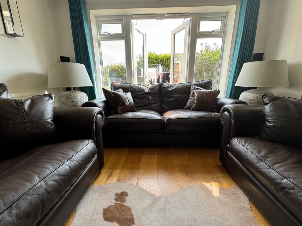 THREE DURESTA ‘GARRICK’ LUXURY DARK BROWN LEATHER SOFAS. EXCELLENT