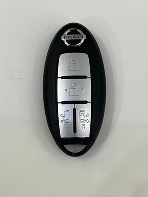 Nissan Serena e-POWER Highway Star V smart key 4 buttons