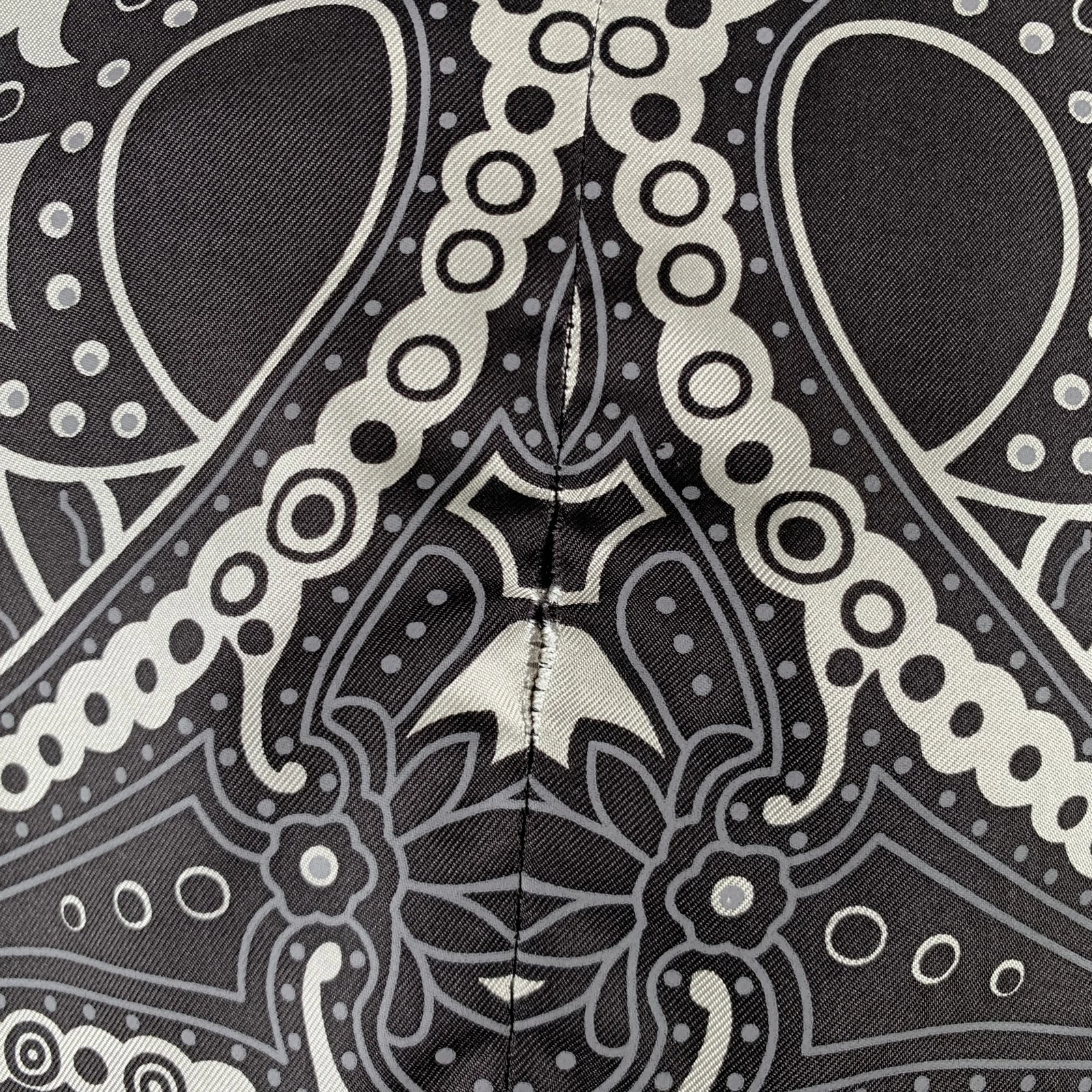 Cappotto sportivo Gucci taglia 38 nero grigio grafica seta