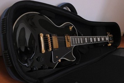 Epiphone Les Paul Custom Ebony with Gig Bag and Wall Mount Stand