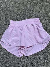 Lululemon Hotty Hot High-Rise Lined Shorts in a light lavender Size 2