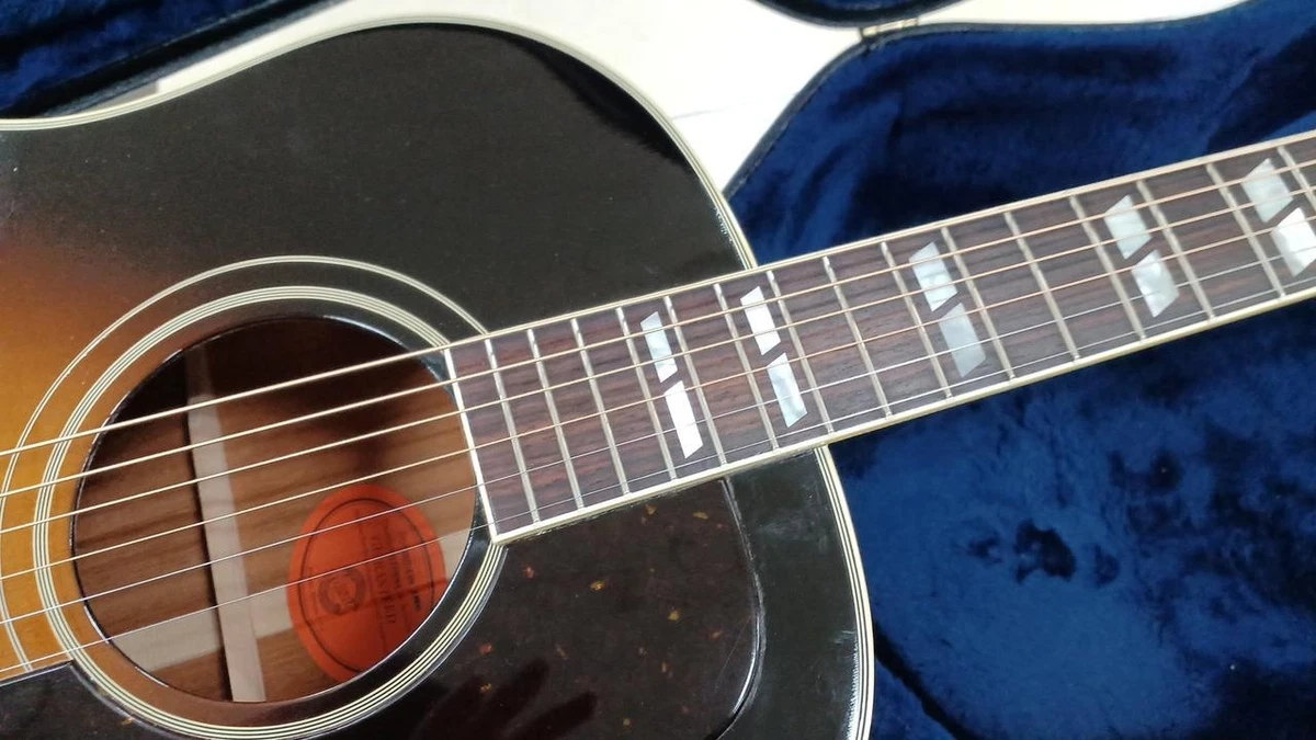Guitarra acústica Gibson Southern Jumbo 2000 abeto caoba palo de rosa usada