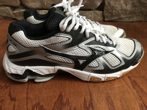 mizuno wave 5 volleyball shoes