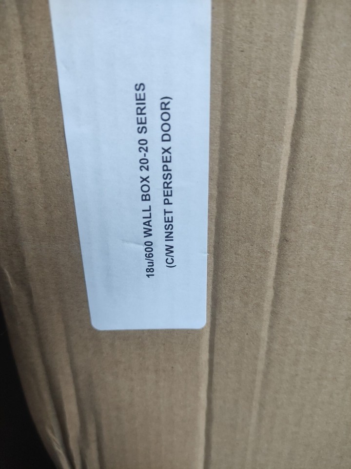 CCS 600mm Deep Wall Mount Data Height 18U Perspex Door eBay