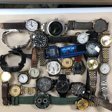 Approx 24 Assorted Mens Watches Untested Vintage New Parts Repair Good