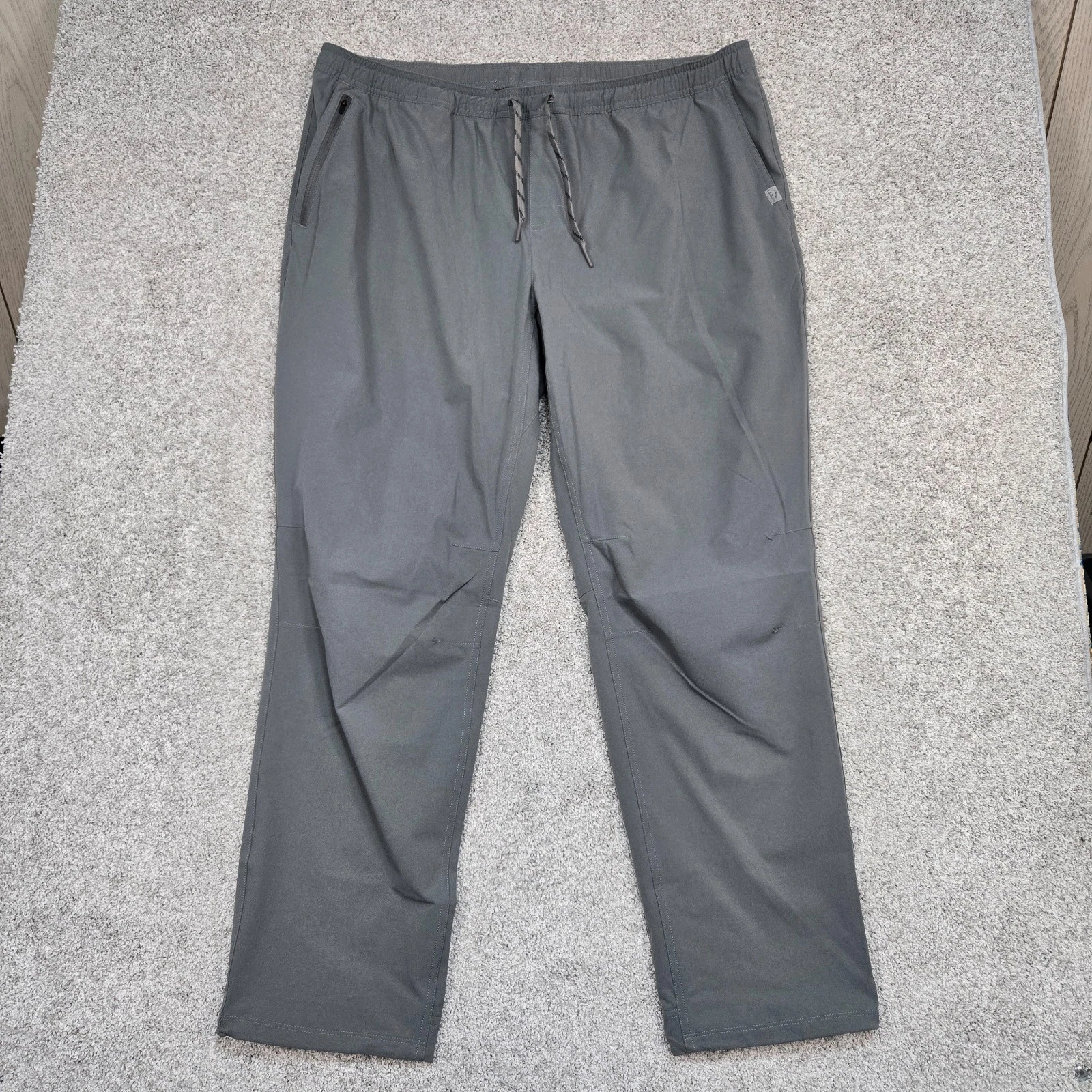 L.L. Bean Multisport Pants Men's 2XL (40x32) Gray/green Performance lightweight
Opens in a new windo