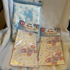 2x Baby Fußmatten und eine Wickelauflage alles nicht geöffnet  