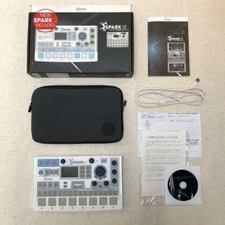 Arturia Boite à rythme hybride SPARK LE from JAPAN F/S