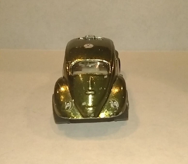 Volkswagen personalizado vintage Mattel Hot Wheels Redline. Oliva metálica. Inter blanco Foto 3 de 4