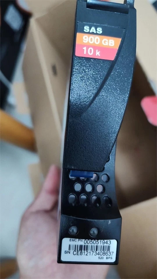 EMC 900GB 005051944 005051943 005052294 005052293 SAS 3.5" HDD Storage Drive - Image 2 of 2