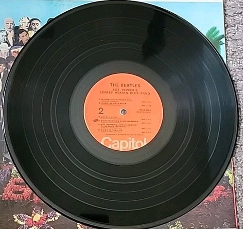 Beatles Sgt. Pepper's Lonely Heart's Club Band Ultrasonic NM/NM Capitol 1976 - Picture 7 of 8