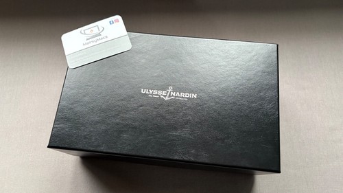 Ulysse Nardin Chairman Black / Red / Carbon Luxury Smartphone - Ultra Rare - 第 1/19 張圖片