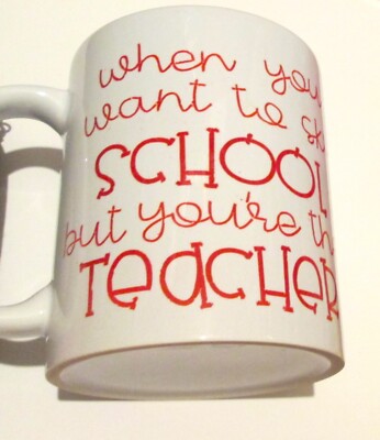 Lustige Lehrer Tasse, Schulabschluss Geschenk. Rot & Weiß. Nagelneu.