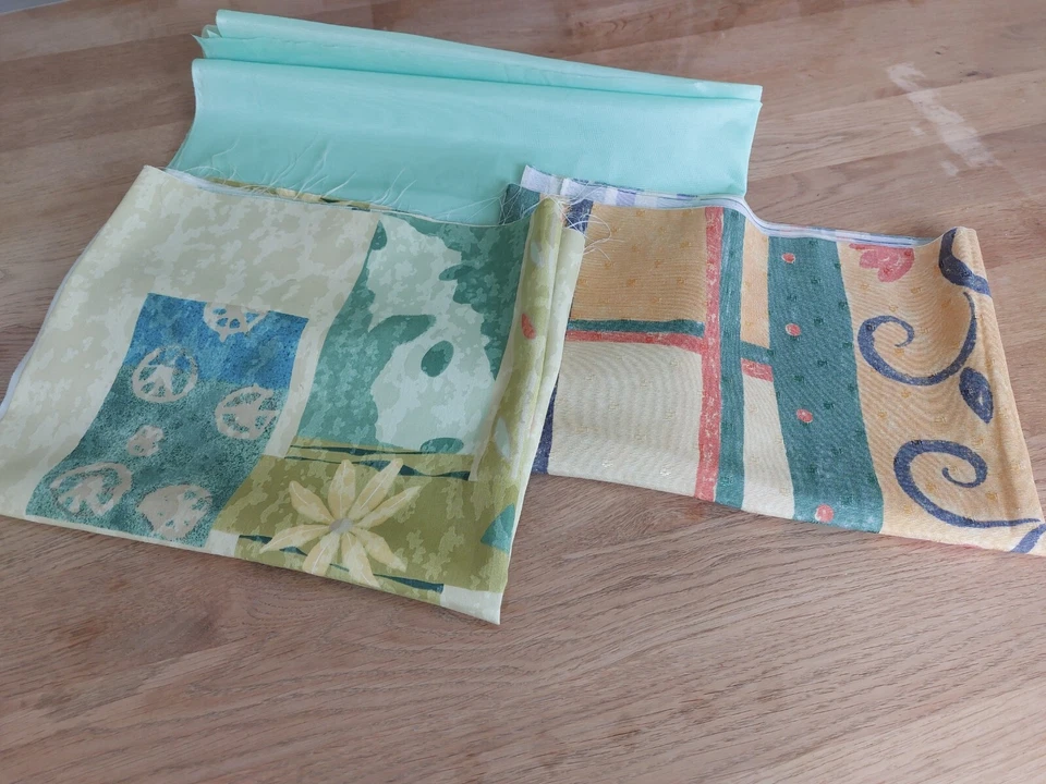 Konvolut Stoffreste in grün. 1x tüllartig. 2x bunt für Dekoration oder Kissen. - Bild 3 von 4
