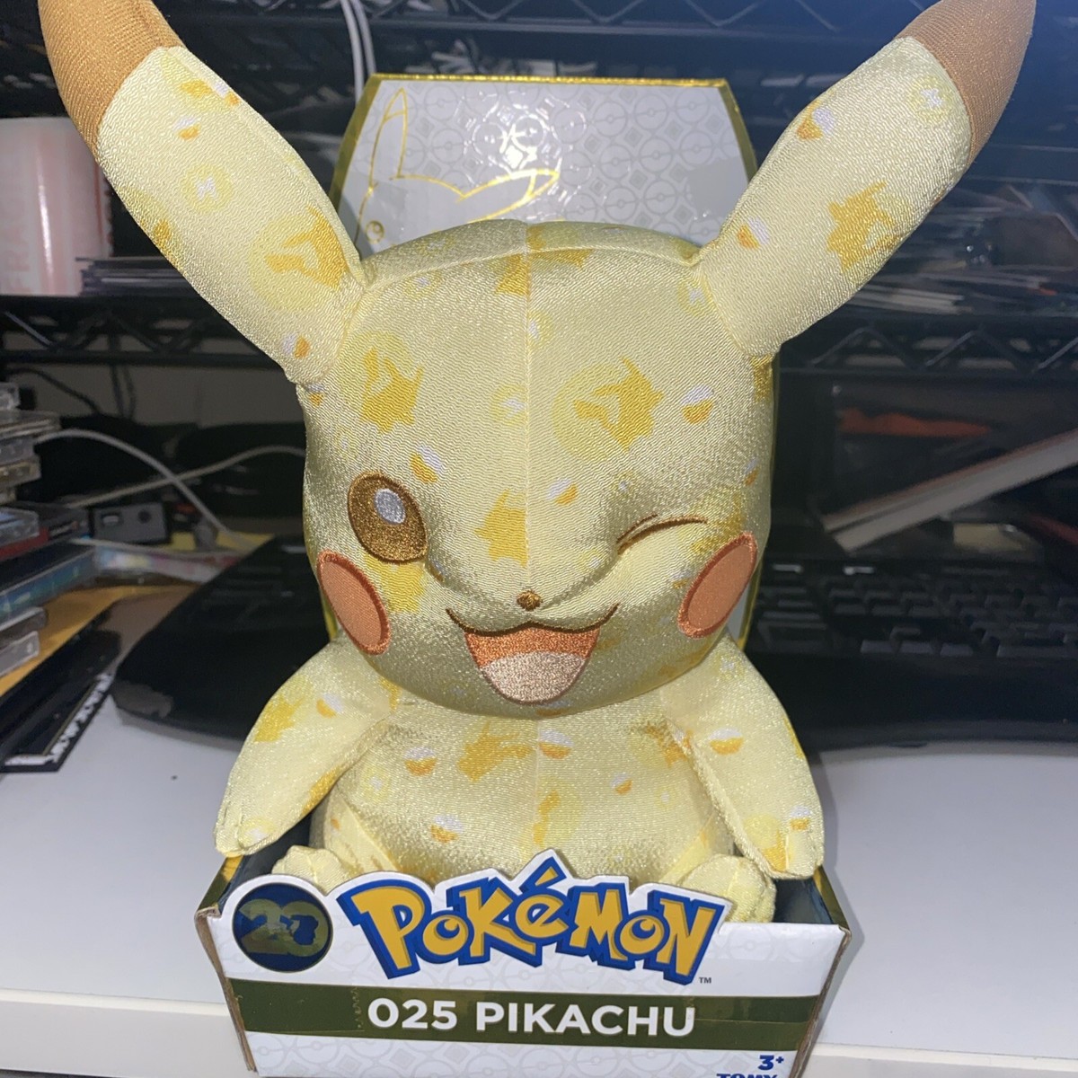 NIB Nintendo Pokemon 20th Anniversary Pikachu 10