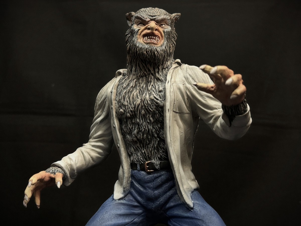 SF・ファンタジー・ホラー UNIVERSAL MONSTERS THE WOLFMAN STATUE UNIVERSAL MONSTERS THE WOLFMAN STATUE