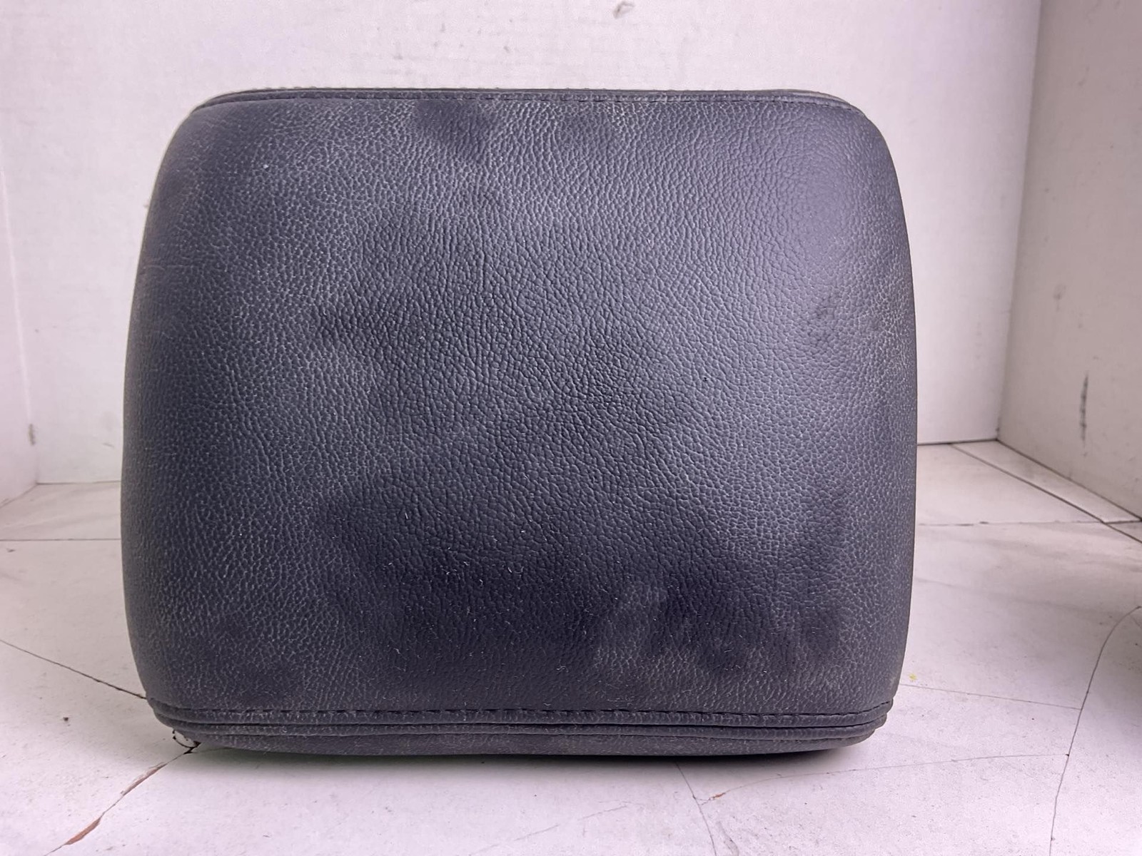 Maserati Ghibli 2017 RIGHT Headrest