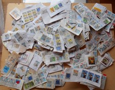 SLOVAQUIE:lot de 270 g de timbres sur fragments:photos et détails