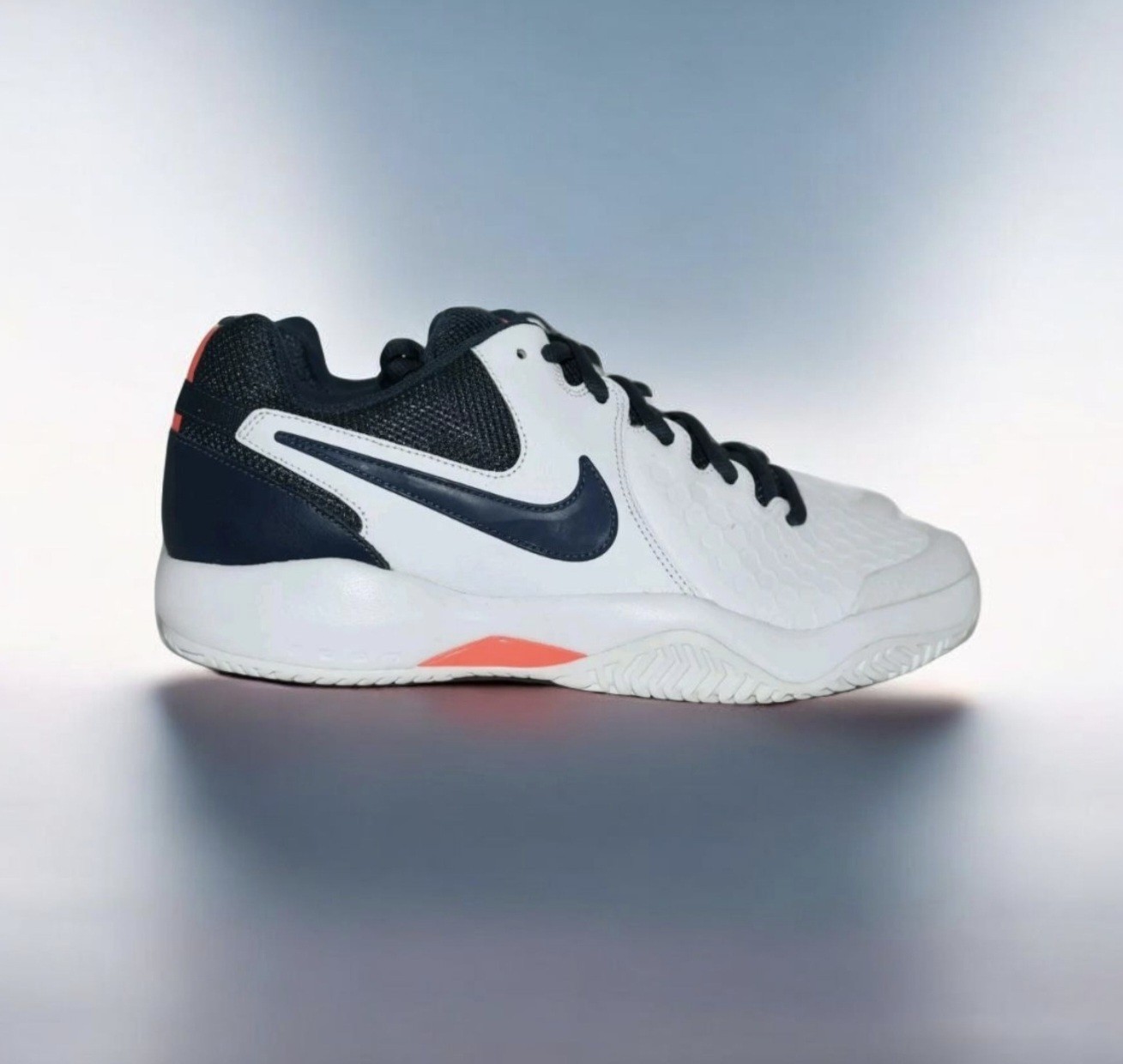 - Mens Size  10