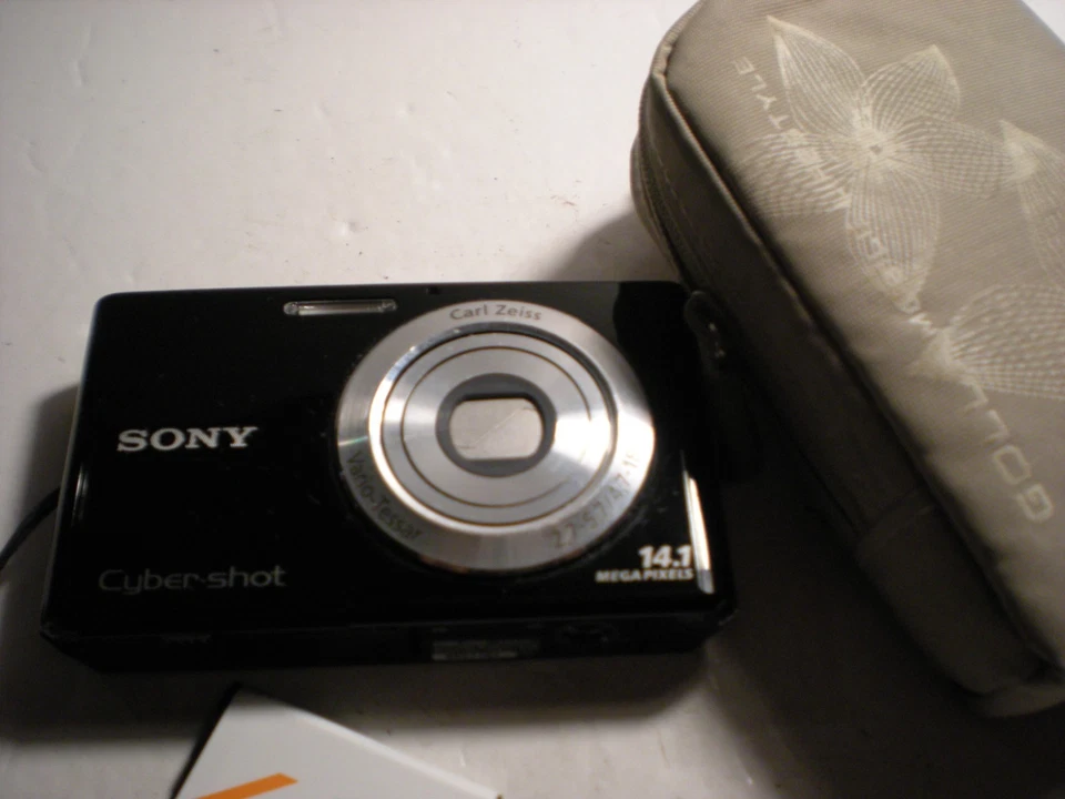 Sony CyberShot DSC-W330 14.1MP 4x Optical zoom Digital Camera Black - Image 3 of 4
