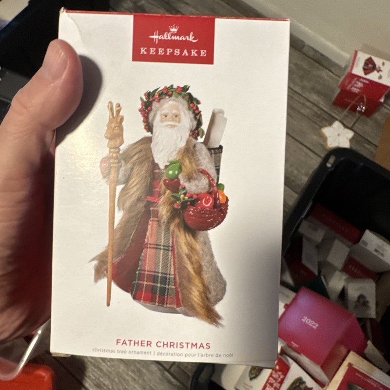 2022 Hallmark Keepsake Christmas Ornament Father Christmas 19th Series Caucasian