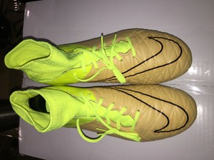 nike hypervenom size 9