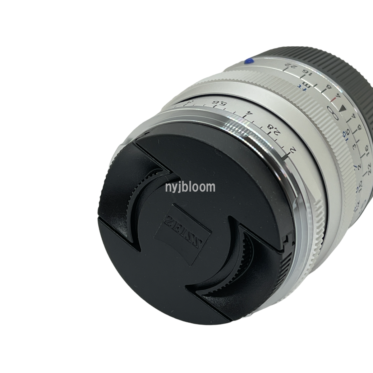 New Carl Zeiss BIOGON T* 35mm f2 ZM Mount Lens - SILVER New Carl Zeiss BIOGON T* 35mm f2 ZM Mount Lens - SILVER
