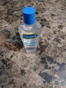 cetaphil liquid makeup remover