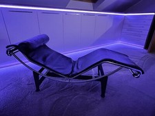Le Corbusier LC4 ein Schmuckstück. Liege Leder in schwarz Chaiselongue