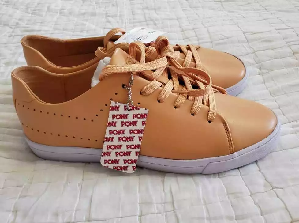 NEW W O BOX MEN S 9.5 PONY TOPSTAR TOP STAR LUX LO TAN WHITE SKATE SHOES