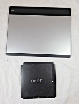 Wacom Drawing Tablet With Pen CTH-680 Intuos Medium Creative Pen/Touch Tested  