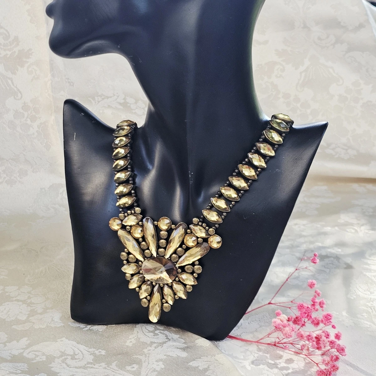 Collier Avec Pendentif Flacon En Acier Doré AVON - Édition Limitée, 71-80 Cm