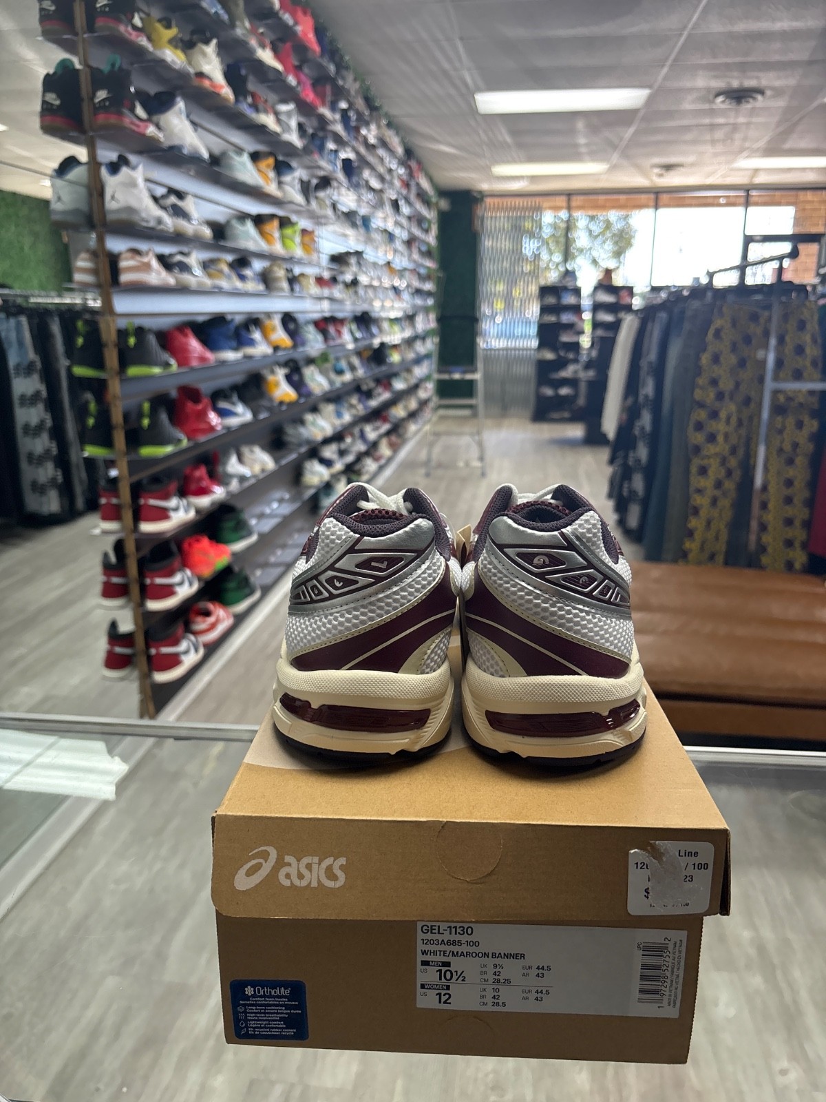 SIZE 10.5- ASICS GEL1130 White/Maroon Banner image 5
