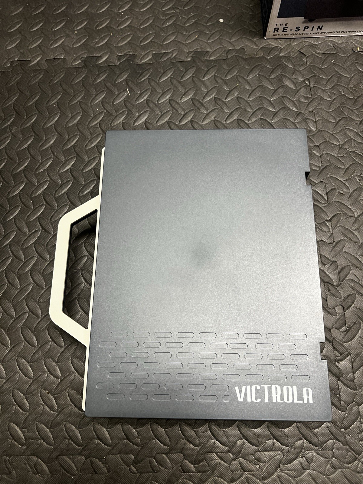 Victrola The Re-Spin Bluetooth Record Player Big Bass (READ DESCRIPTION)