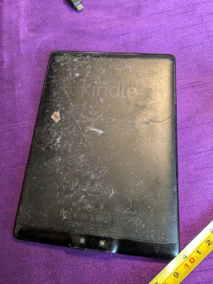 Amazon Kindle (4th Generation) , Wi-Fi, 6in , non touch, please read details - Image 2 of 4