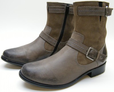 ハピ⁑ WOMENS CLARKS 66903 LEATHER BUCKLE STRAP SIDE ZIP ANKLE BOOTS SZ