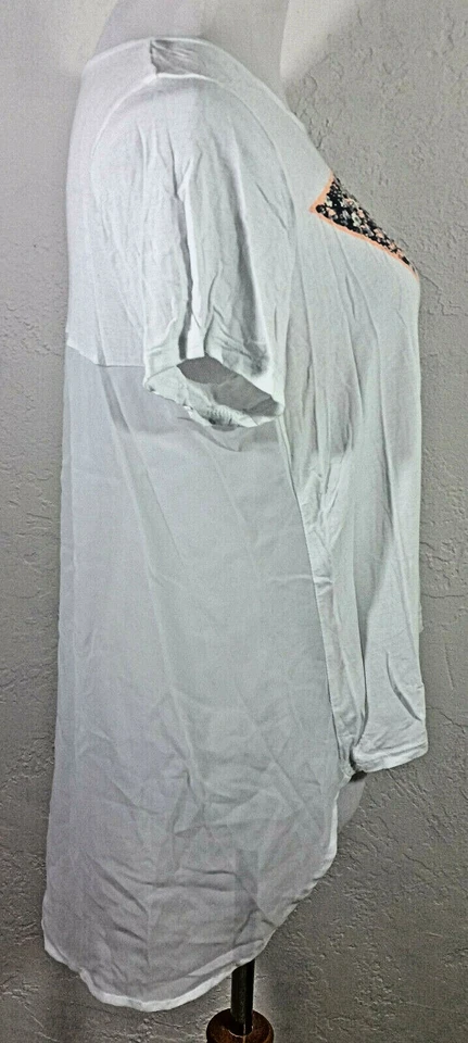 Xhilaration Juniors XL 上衣花卉几何多色高低切透明衬衫 — 第 2/4 张图片